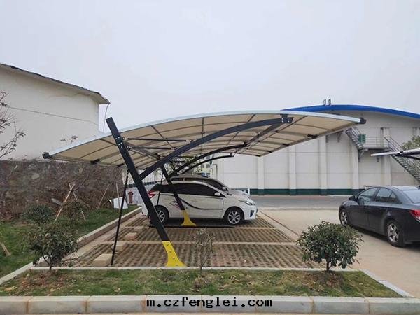 膜結構車棚