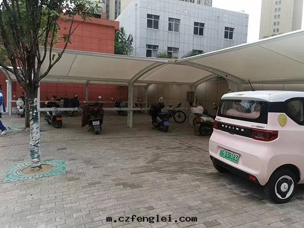 膜結構雨(yǔ)棚